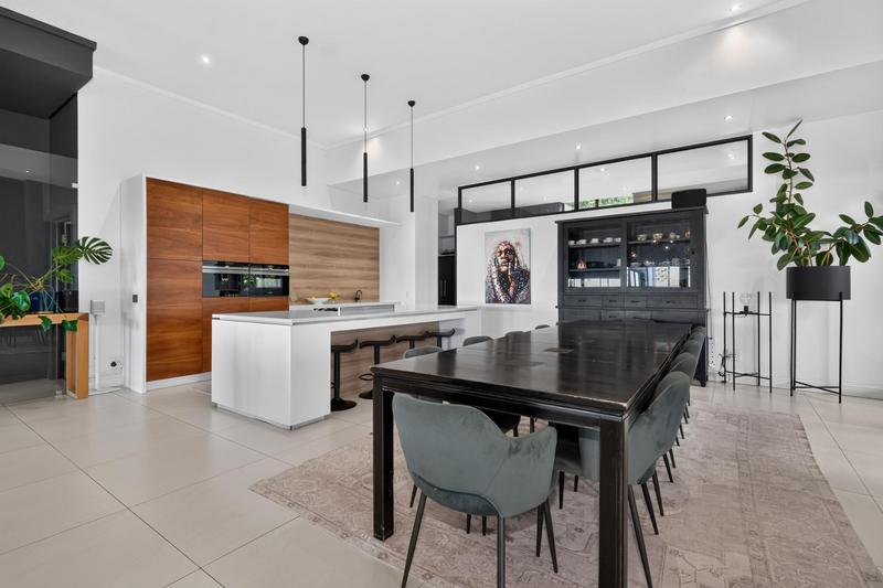 6 Bedroom Property for Sale in Constantia Upper Western Cape